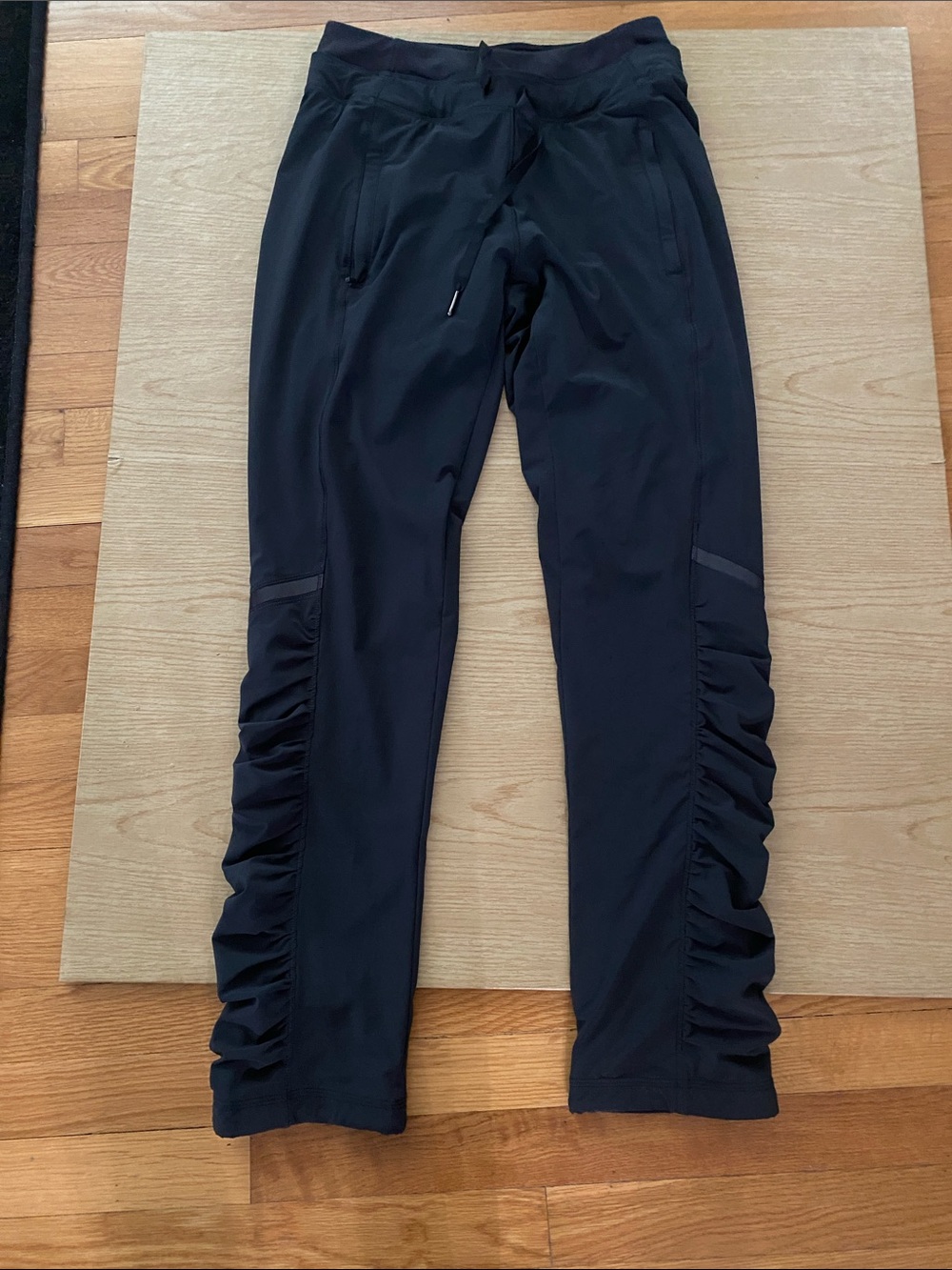 lululemon athletica Black Active Lined Pants with Drawstring Size 6
